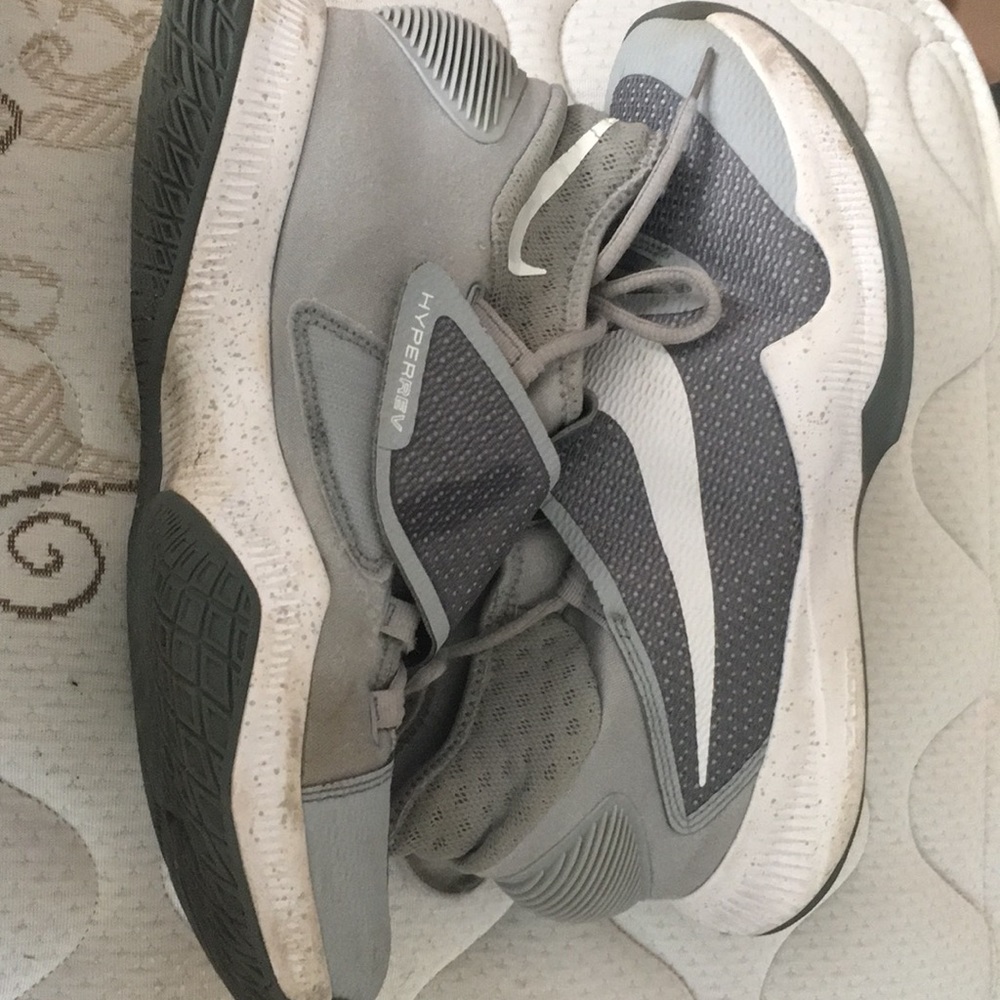 Nike HyperRev